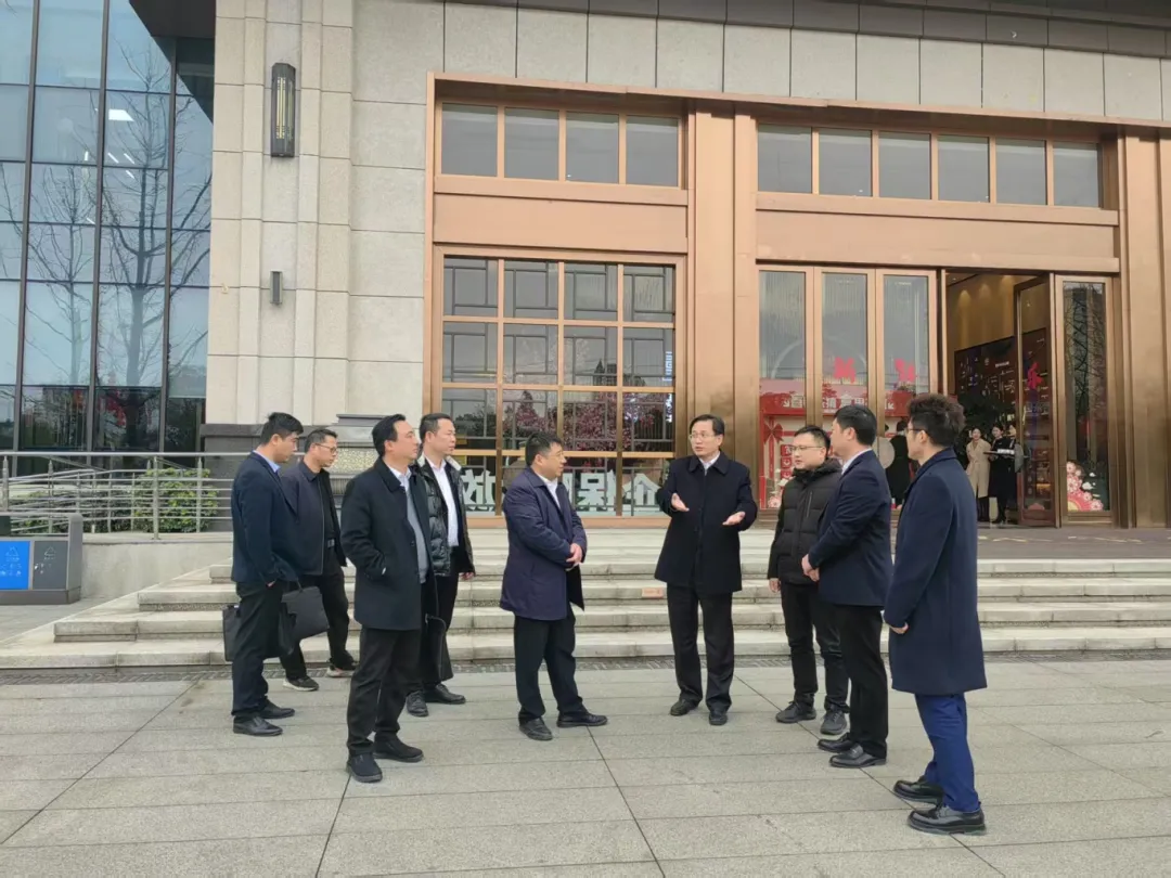 郴州市蘇仙區(qū)委書記吳文明帶隊(duì)走訪湖南建投·東璽臺