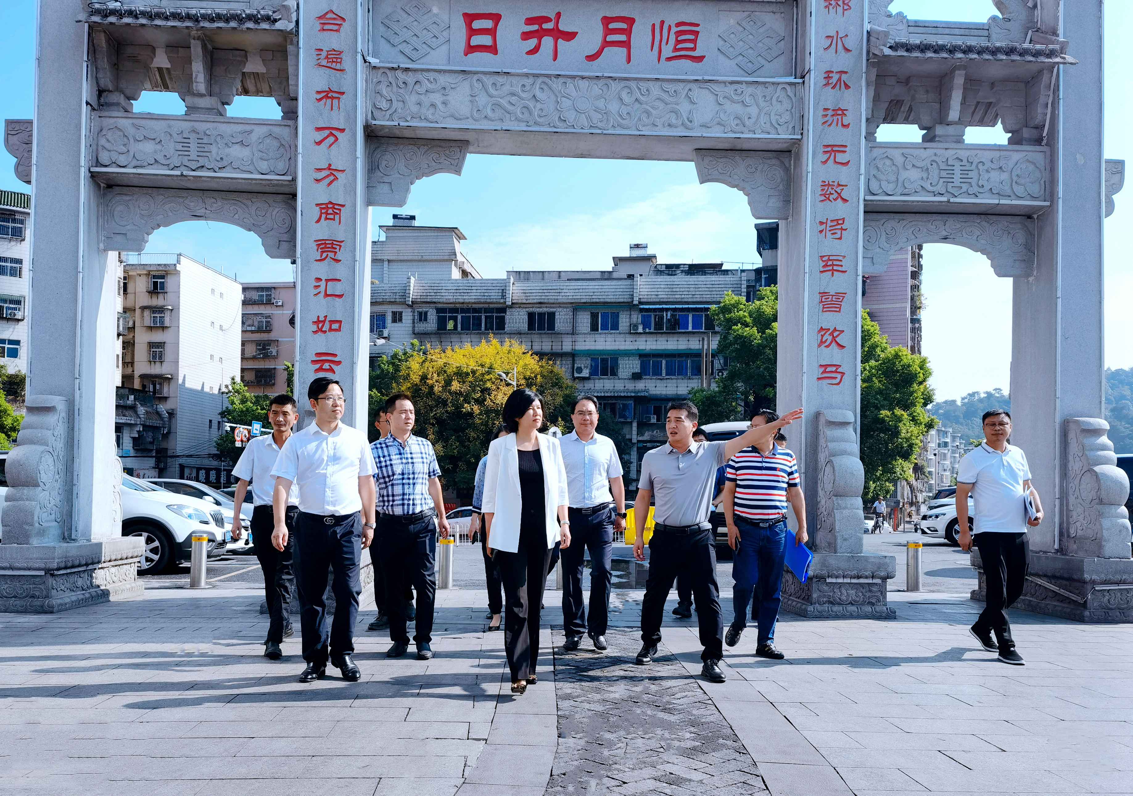 郴州市委常委、市人民政府黨組副書記、常務(wù)副市長馮海燕一行調(diào)研裕后街項(xiàng)目