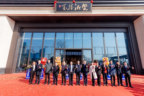 集團黨委委員、副總經(jīng)理賀源調(diào)研建工·萬樓湘璽項目