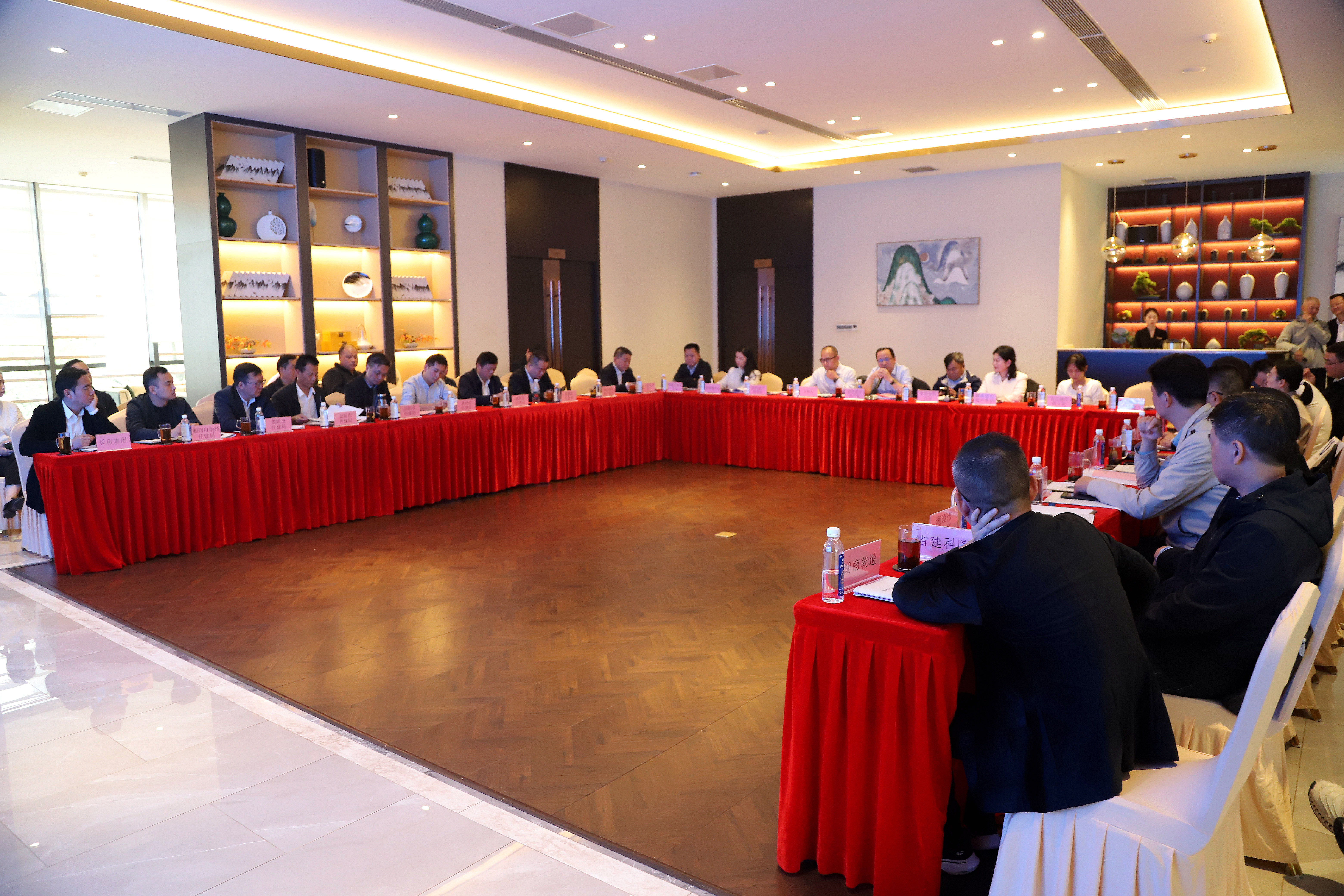 益陽市人民政府副市長羅訊帶隊(duì)調(diào)研湖南建投·城市之光項(xiàng)目