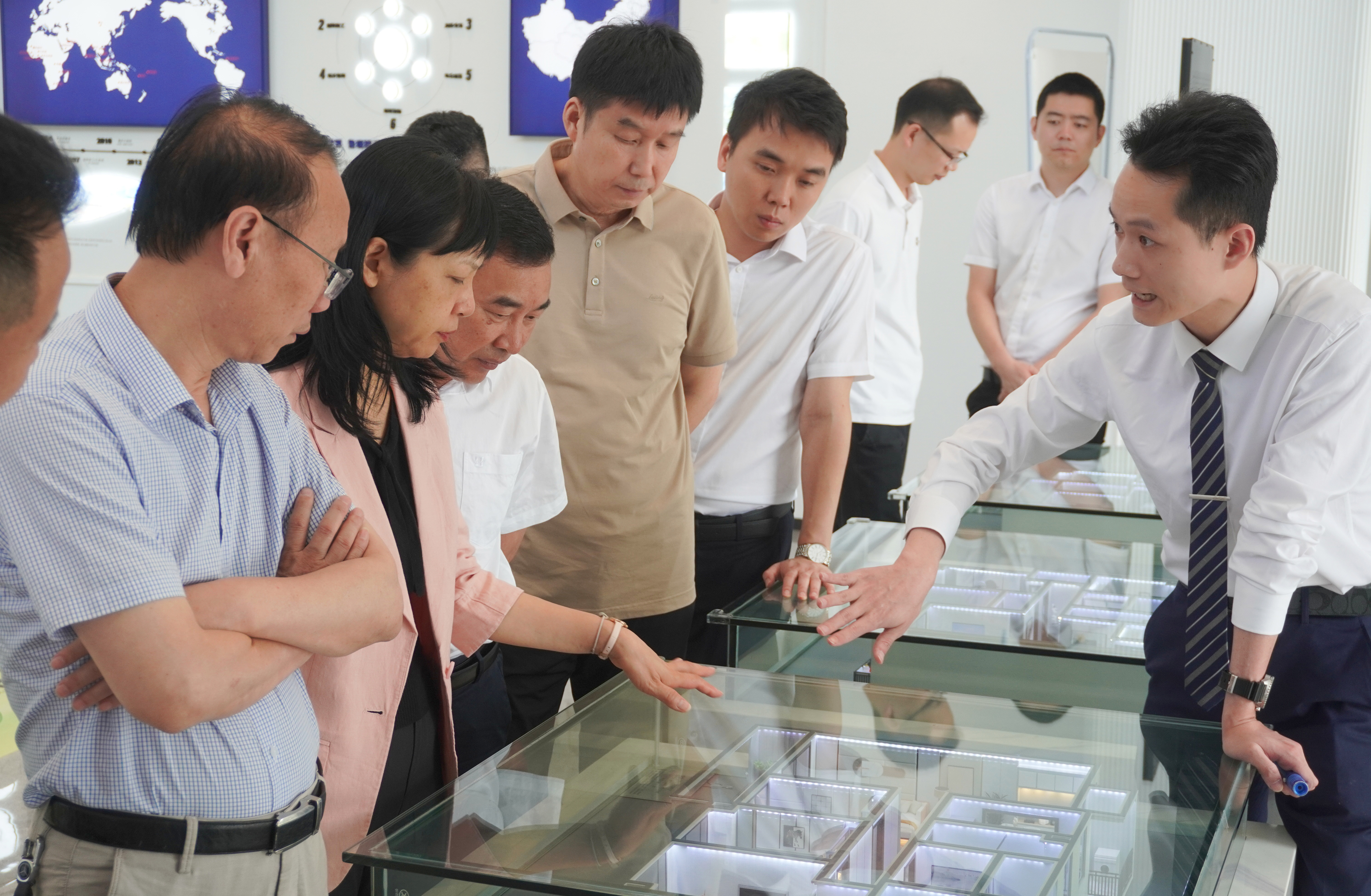 公司外部董事赴項目開展調研工作