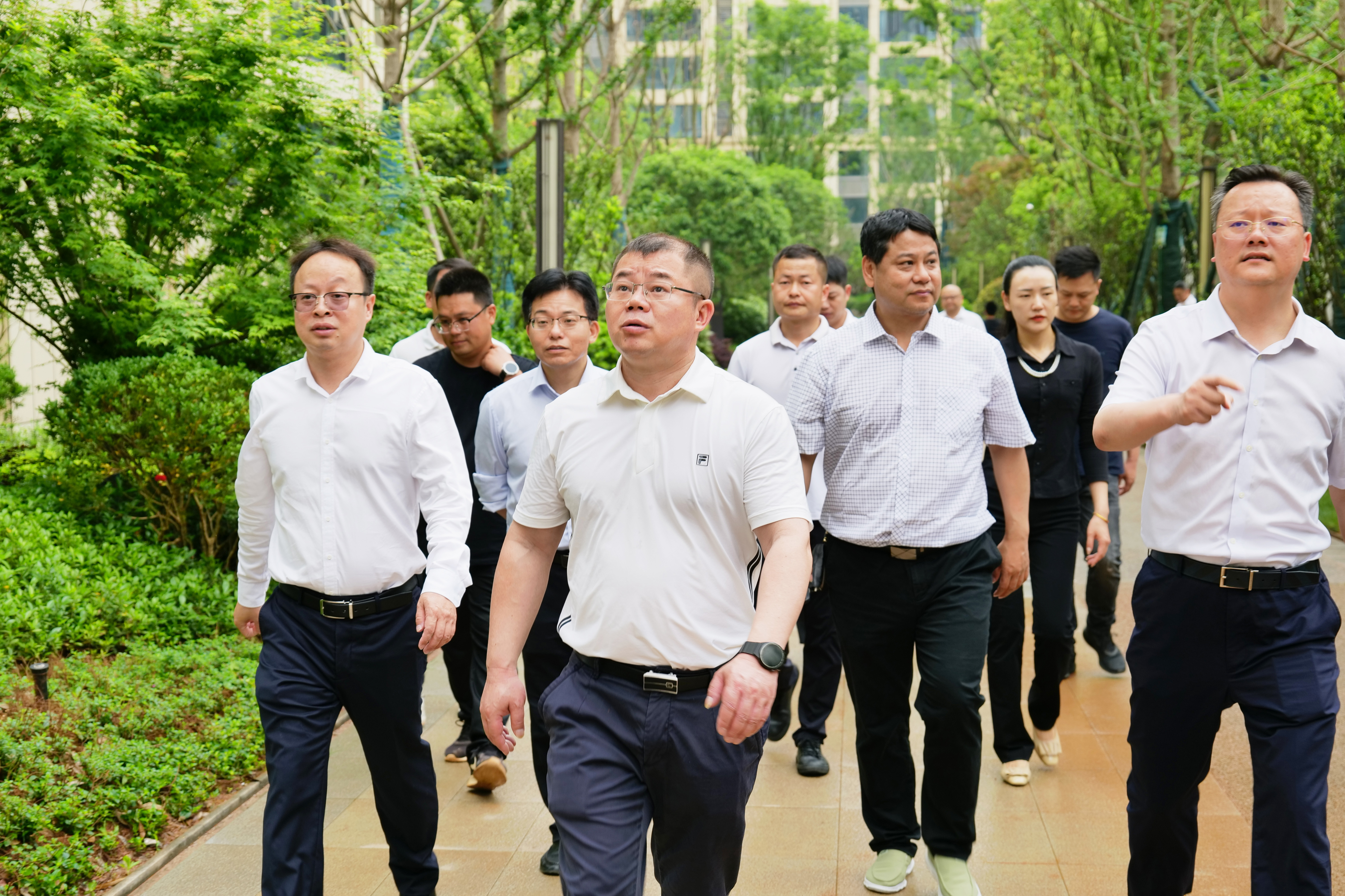 走找想促 | 公司黨委副書記、副董事長、總經(jīng)理陽繼承帶隊調(diào)研湖南建投 · 象山國際項目并出席營銷圓桌會議