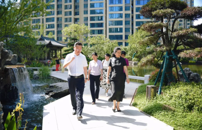 新疆維吾爾自治區(qū)婦聯(lián)考察團(tuán)調(diào)研湖南建投·象山國(guó)際兒童友好小區(qū)建設(shè)工作
